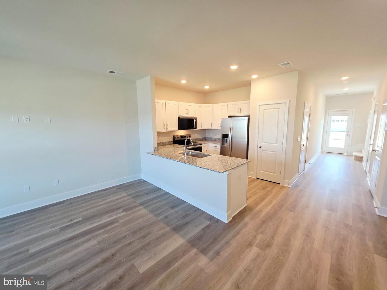 115 Nootka Way - Photo 4 of 19