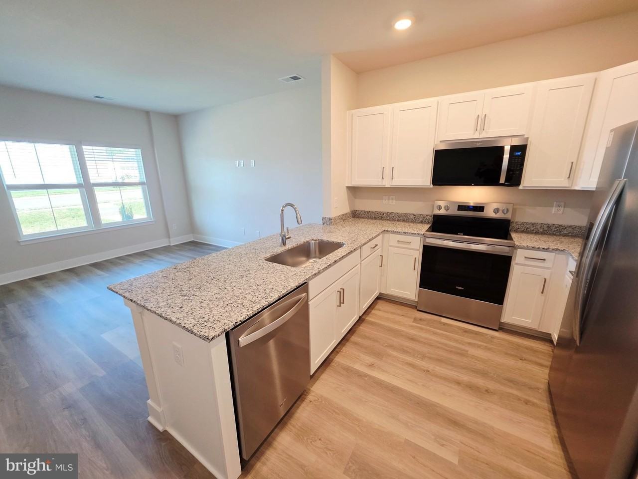 115 Nootka Way - Photo 5 of 19