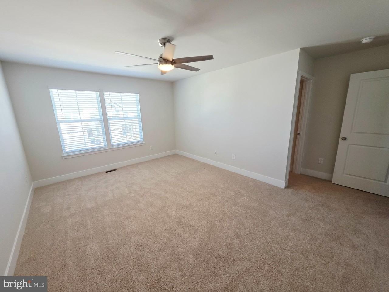 115 Nootka Way - Photo 7 of 19