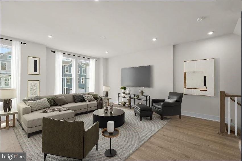 112 Galaxy Pl - Photo 3 of 39