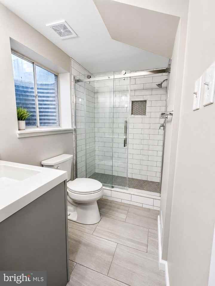 3506 Beverly Dr - Photo 6 of 9