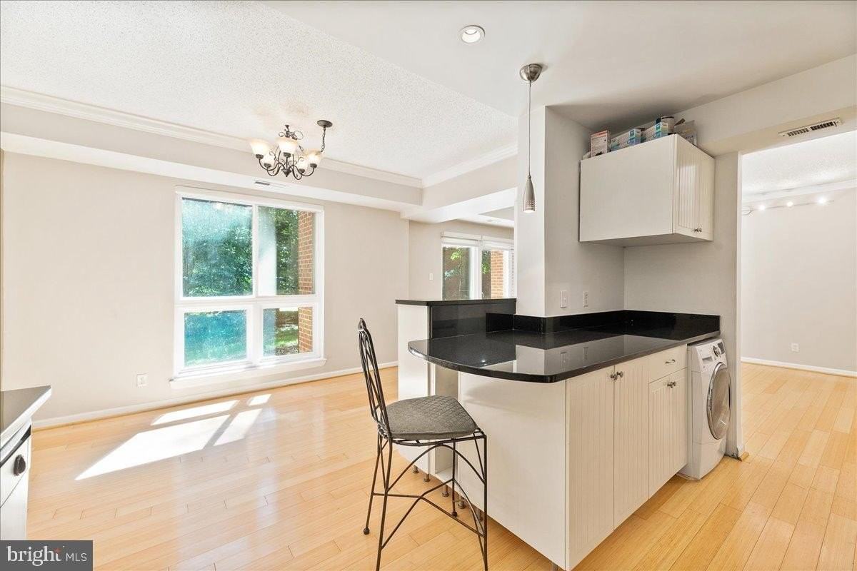 11814 Breton Ct #1A - Photo 4 of 15