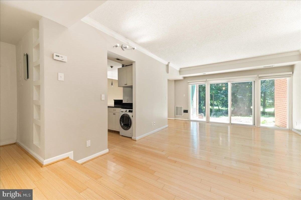 11814 Breton Ct #1A - Photo 6 of 15