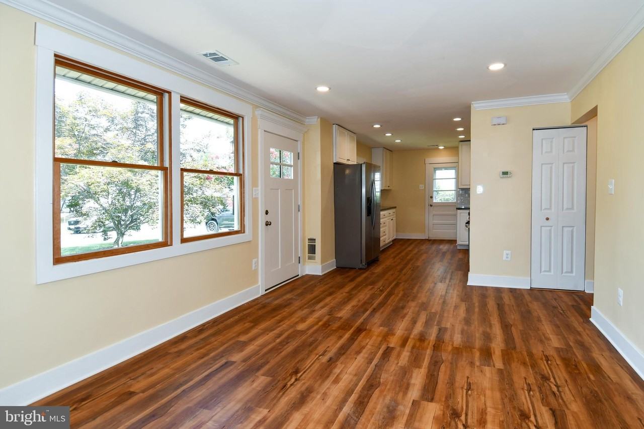 5523 Halwis St - Photo 2 of 40