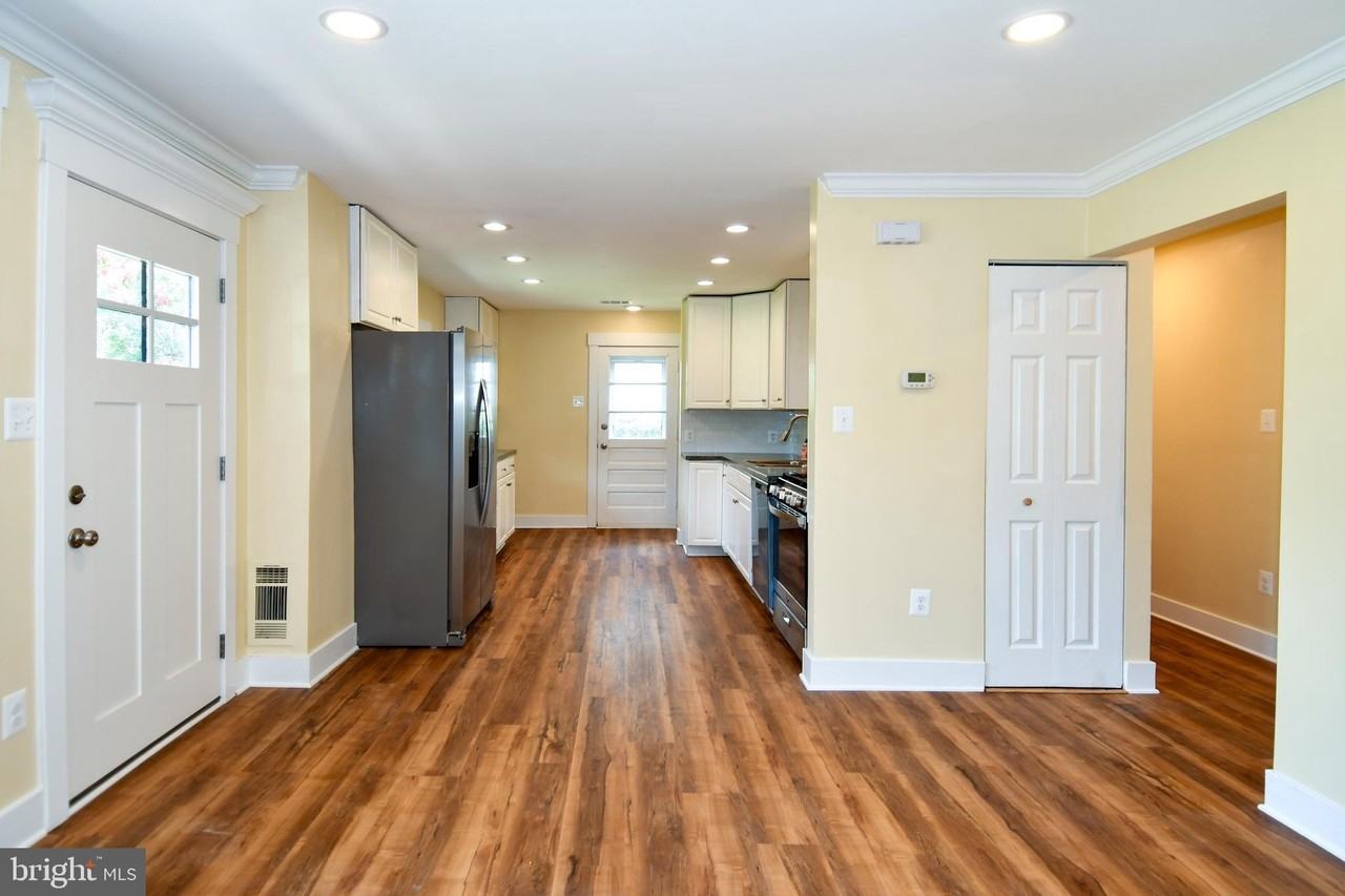 5523 Halwis St - Photo 3 of 40