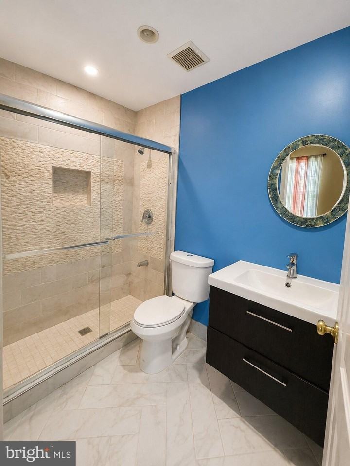 6103 Beddingfield Ct - Photo 7 of 13