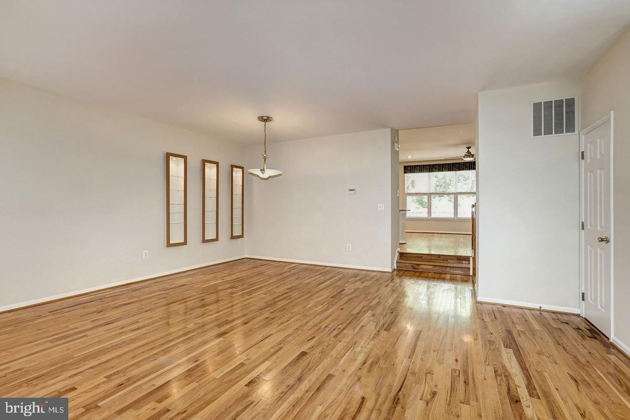 6563 Mckenna Way - Photo 3 of 32