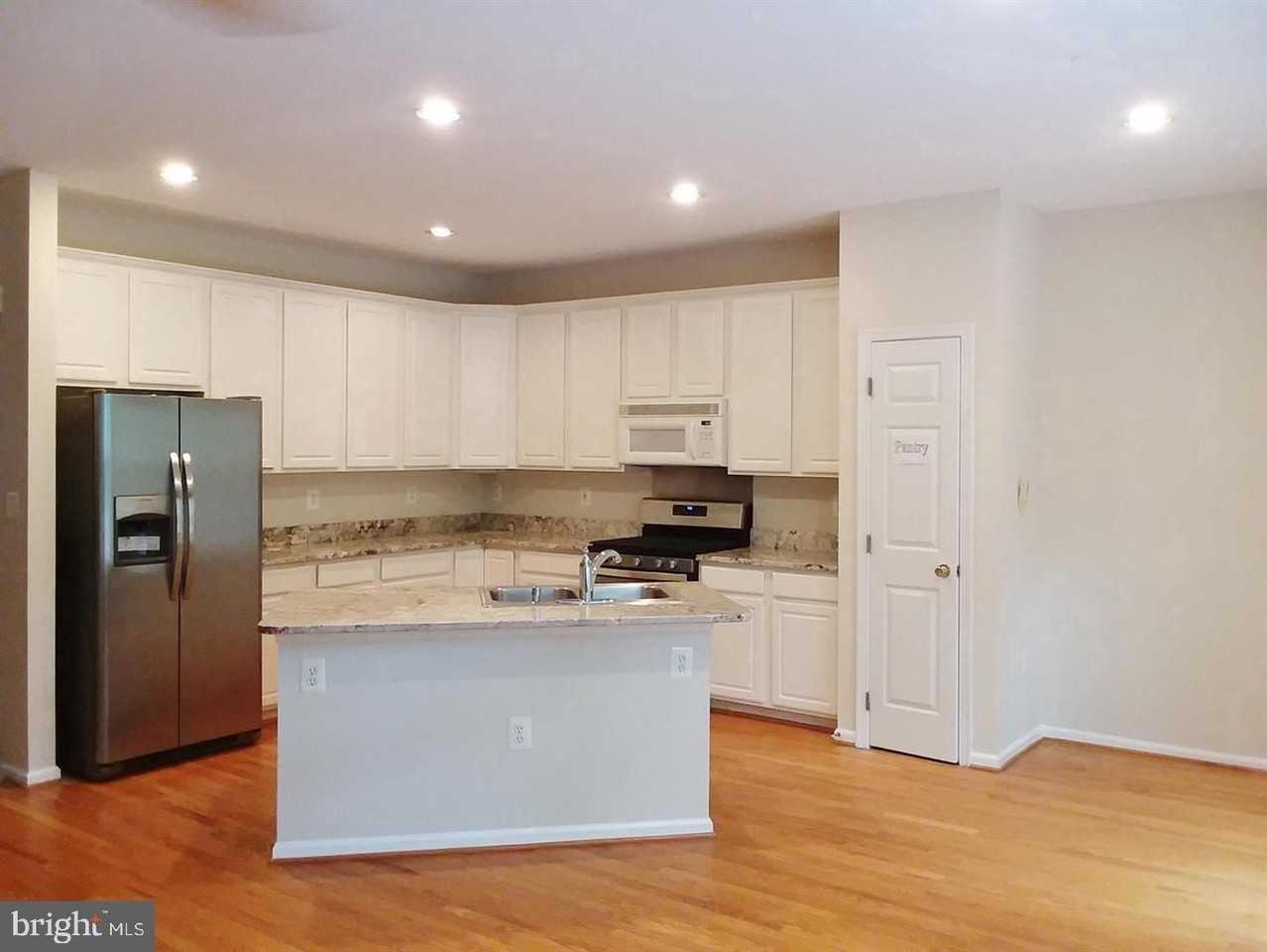 6563 Mckenna Way - Photo 7 of 32