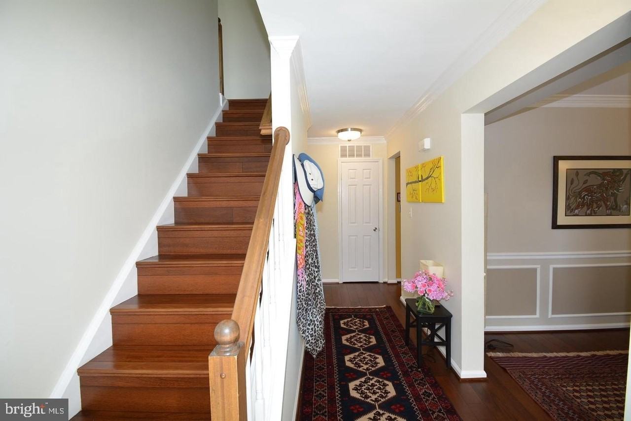 6153 Summer Park Ln - Photo 3 of 45