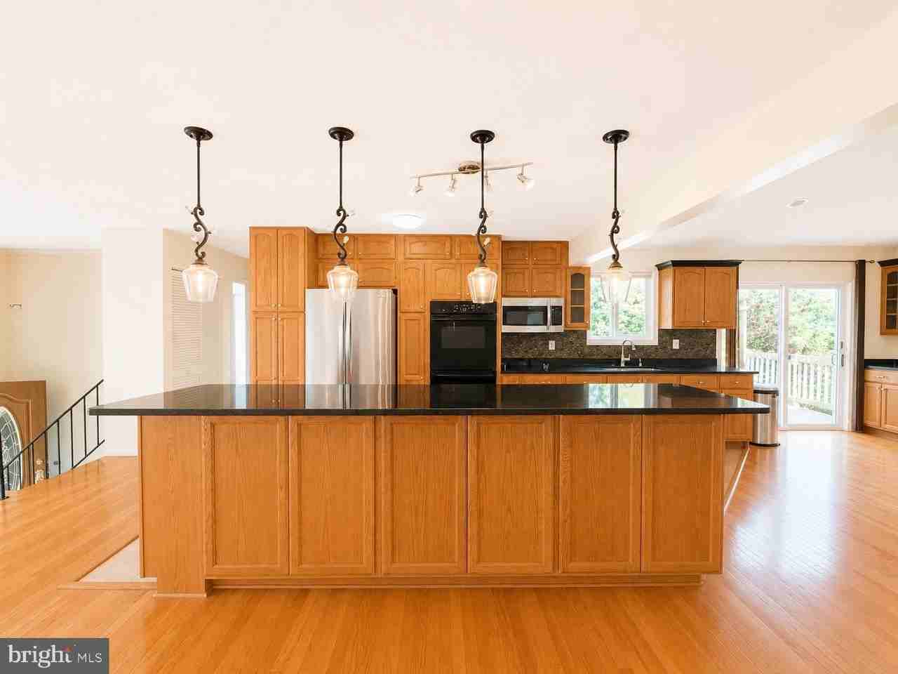 13354 Jasper Ct - Photo 4 of 38