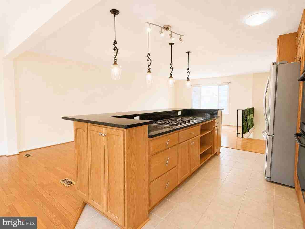 13354 Jasper Ct - Photo 5 of 38