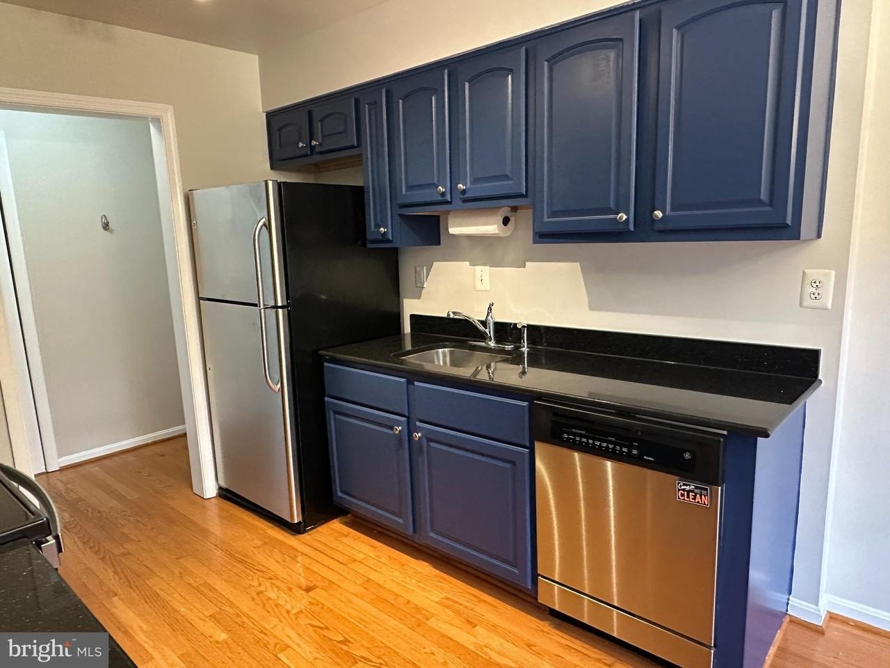 3334 Spring Ln #B30 - Photo 6 of 38