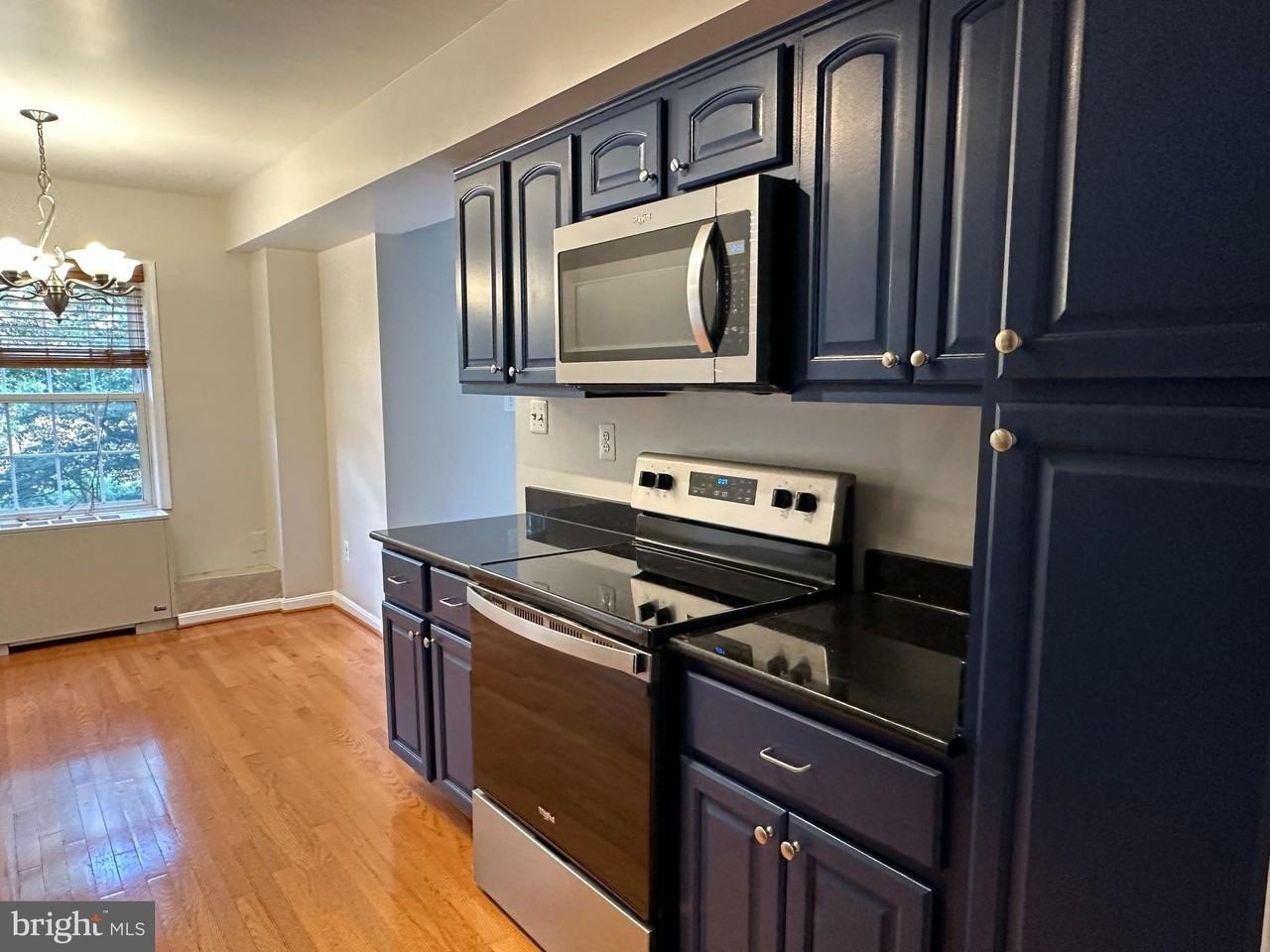 3334 Spring Ln #B30 - Photo 7 of 38