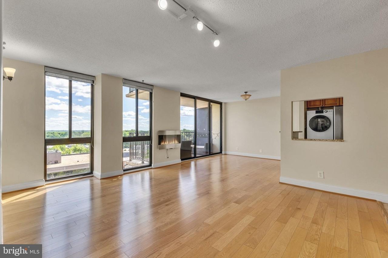 6800 Fleetwood Rd #1105 - Photo 3 of 35