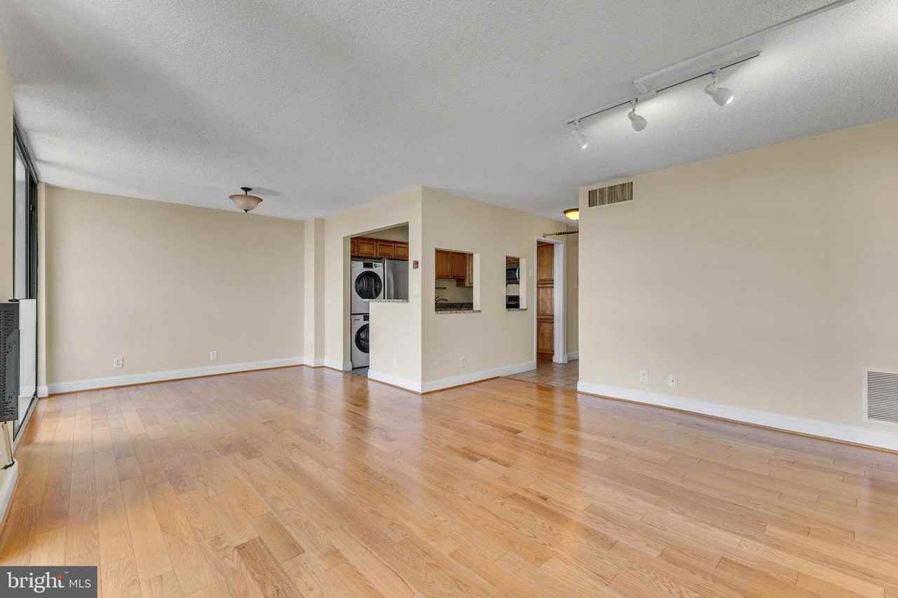 6800 Fleetwood Rd #1105 - Photo 4 of 35