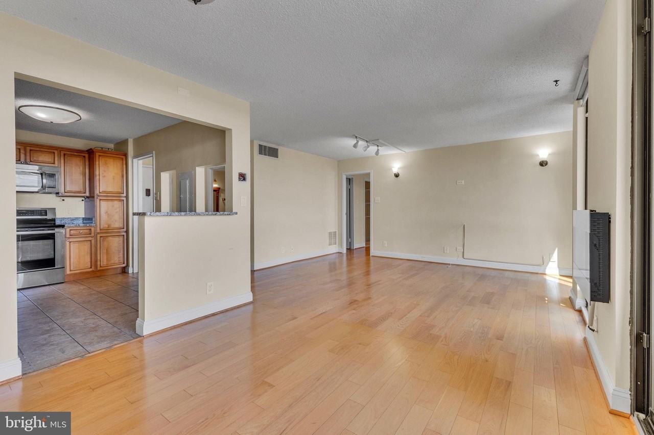 6800 Fleetwood Rd #1105 - Photo 5 of 35