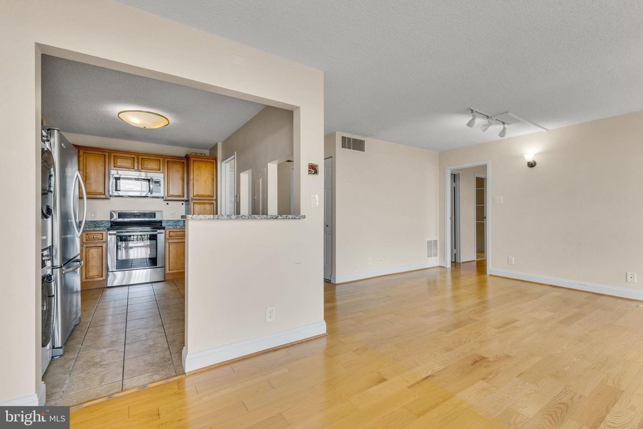 6800 Fleetwood Rd #1105 - Photo 7 of 35