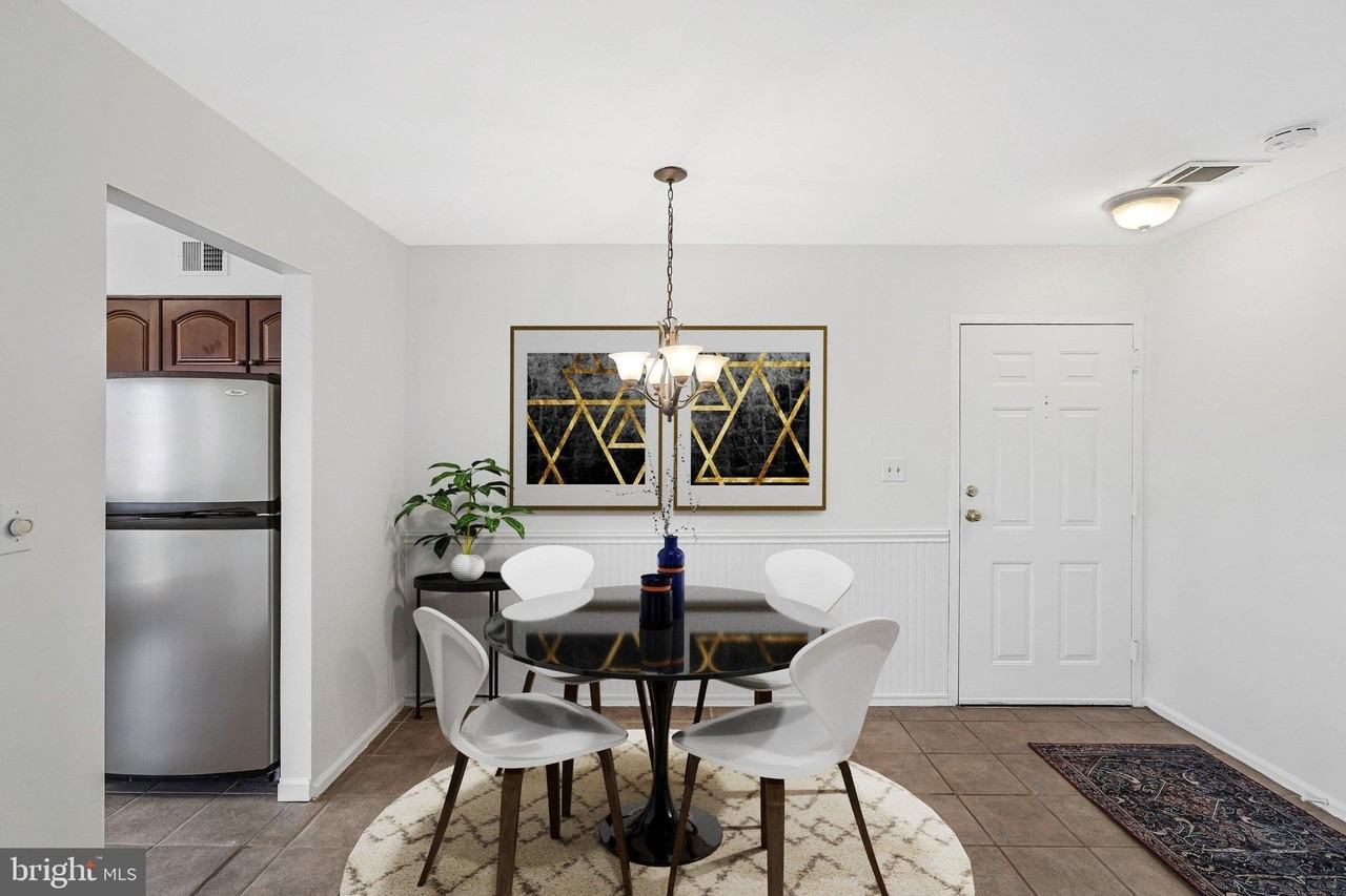 11144 Beaver Trail Ct - Photo 4 of 11