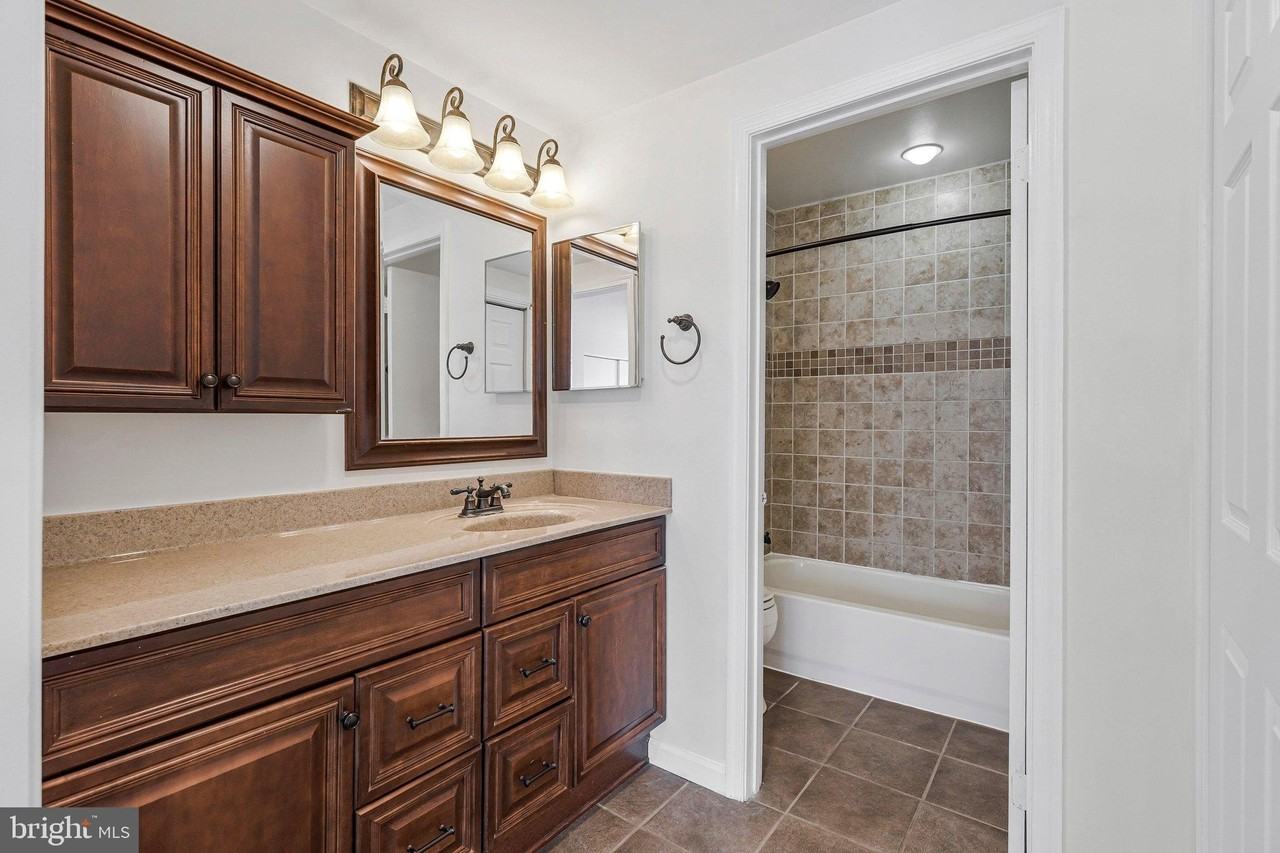 11144 Beaver Trail Ct - Photo 6 of 11