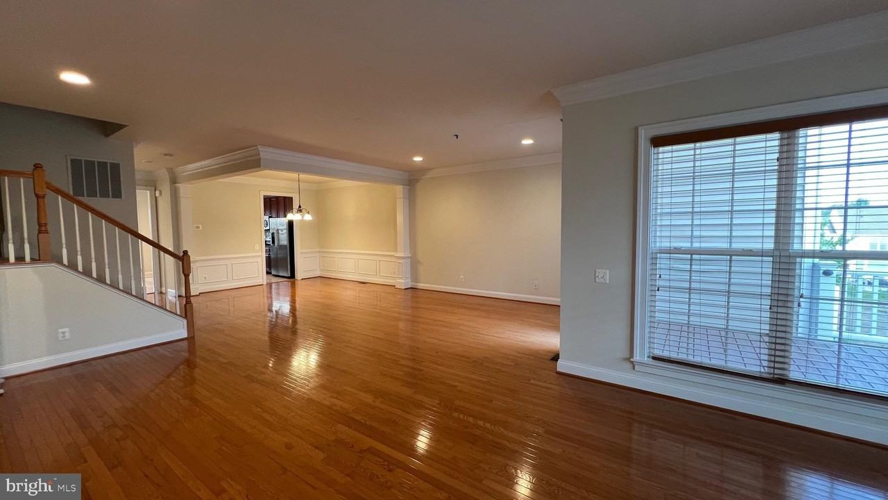 42771 Wilmar Sq - Photo 7 of 25