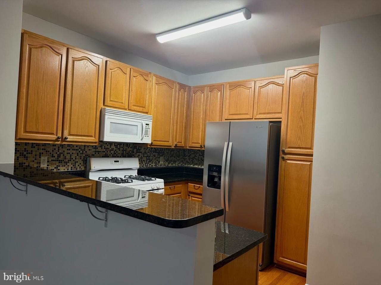 46190 Walpole Ter - Photo 3 of 22