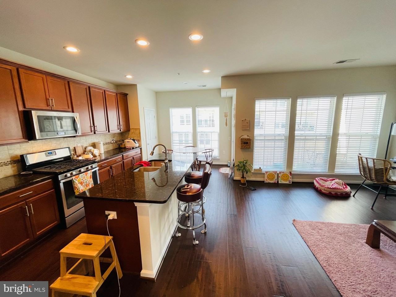 42699 Wardlaw Ter - Photo 6 of 29