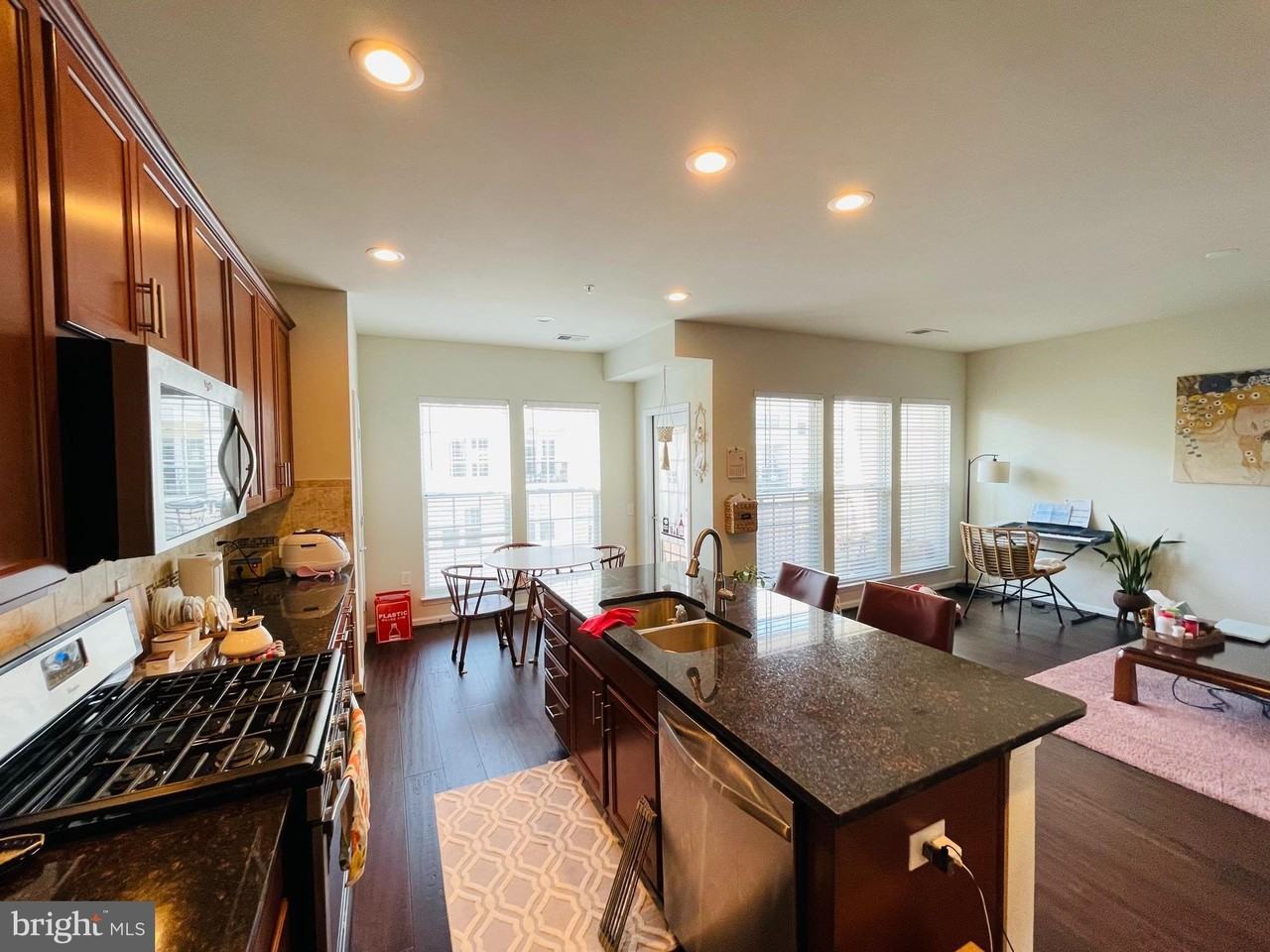 42699 Wardlaw Ter - Photo 7 of 29