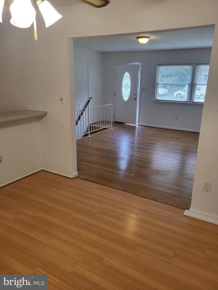 13416 Hillendale Dr - Photo 4 of 16