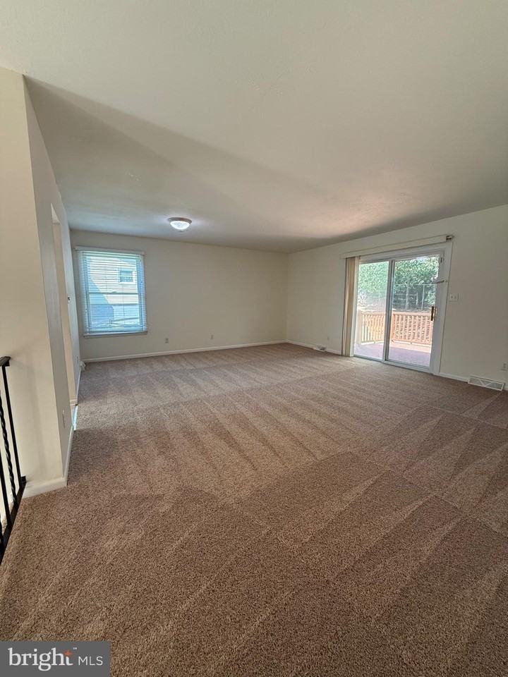 198 Van Horn Ln - Photo 3 of 25