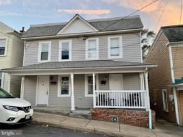 featured image of 221 Baker St