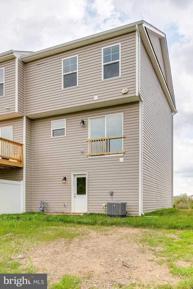 85 Moses Dr - Photo 7 of 39