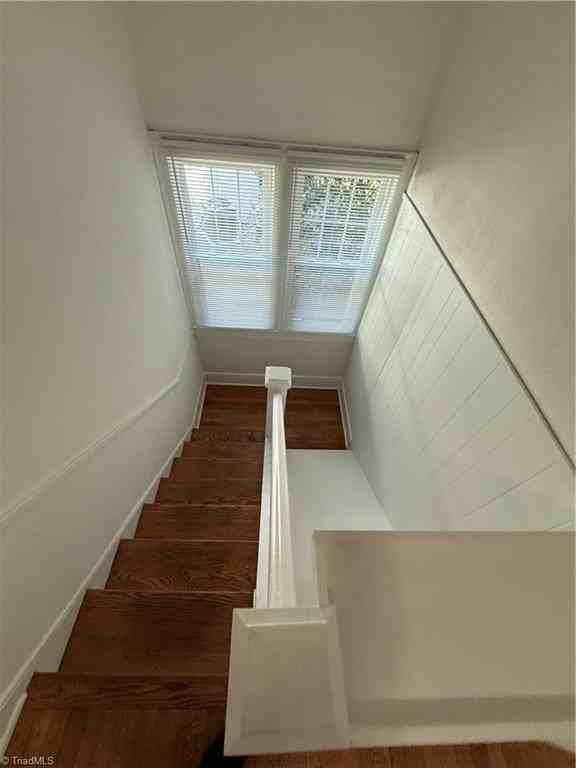 1525 W First Street - Photo 6 of 12