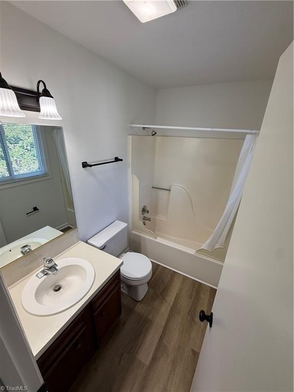 1905 Winding Ridge Rd - Photo 5 of 22