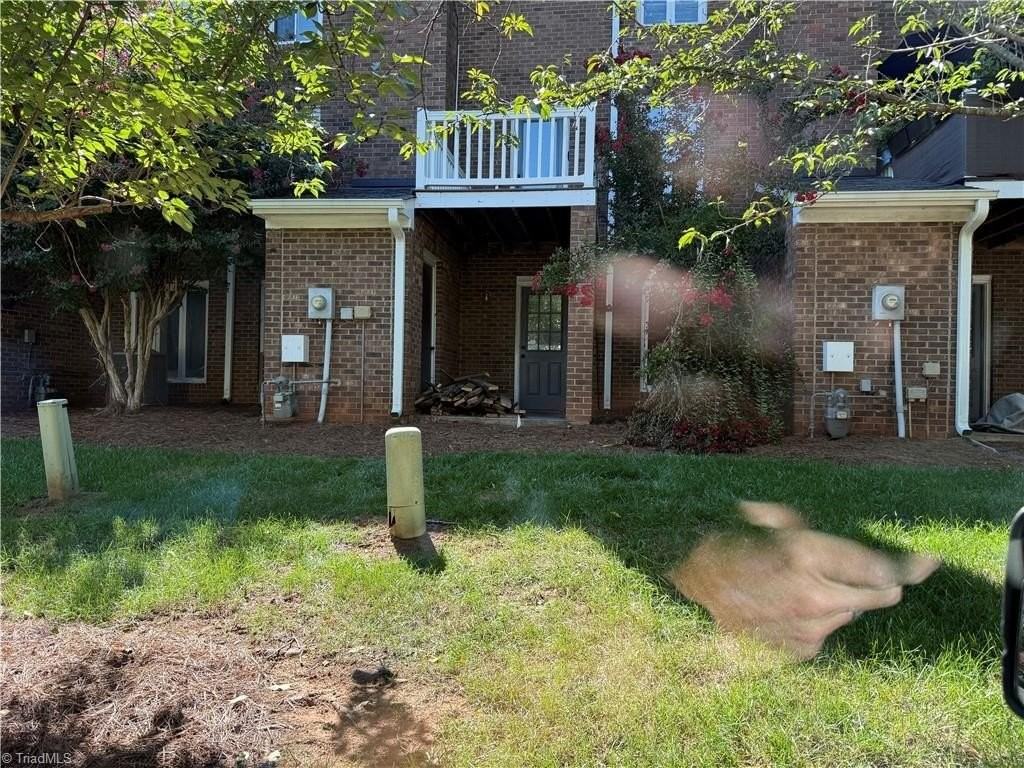1905 Winding Ridge Rd - Photo 6 of 22