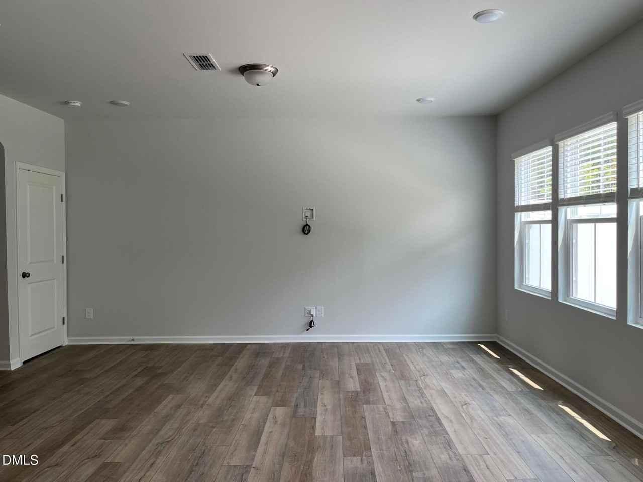2320 Sun Vibes Way - Photo 3 of 29