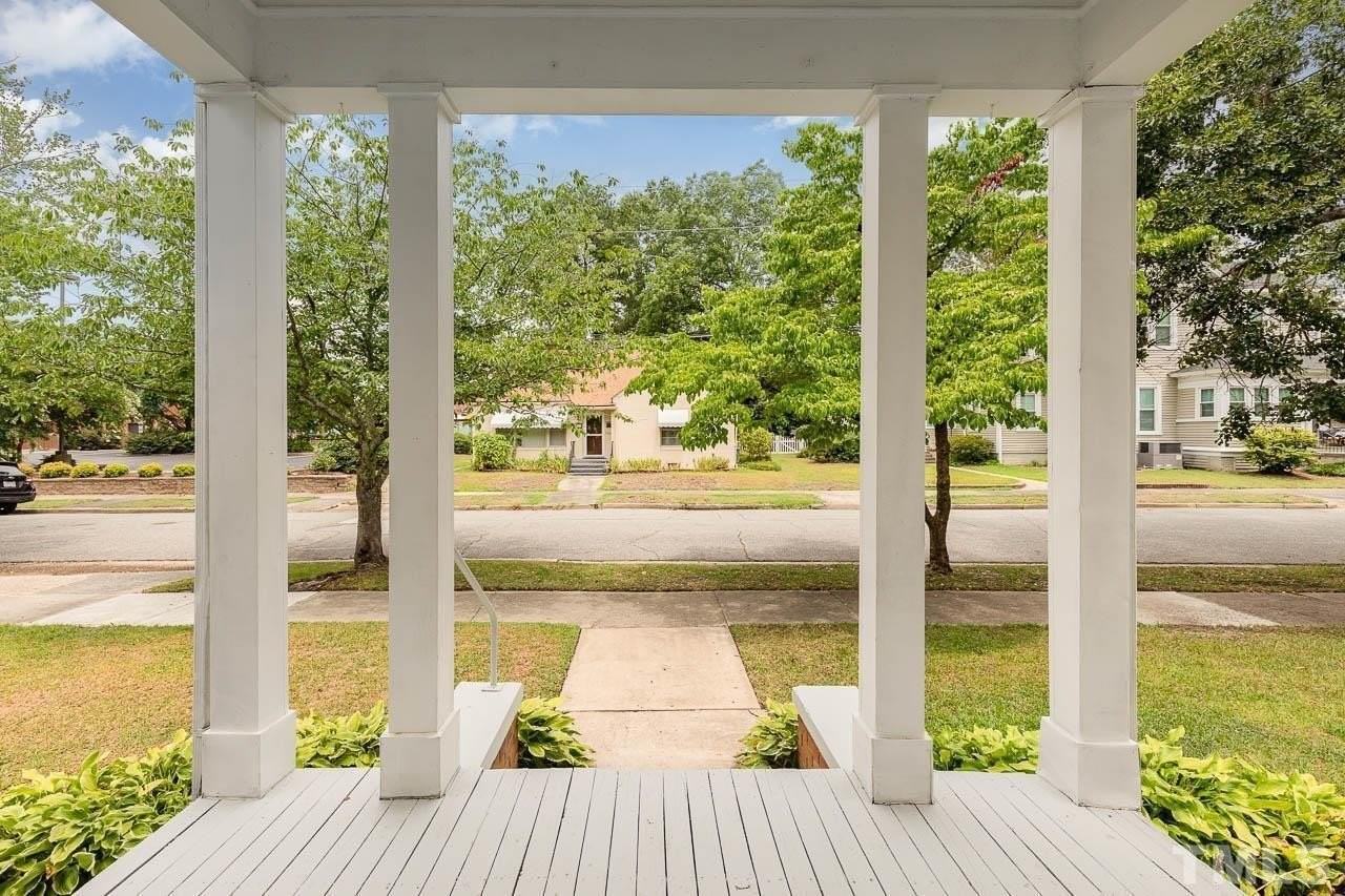 312 E Church St - Photo 4 of 17