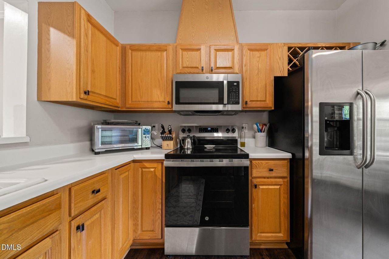 4323 Pine Springs Ct - Photo 6 of 38
