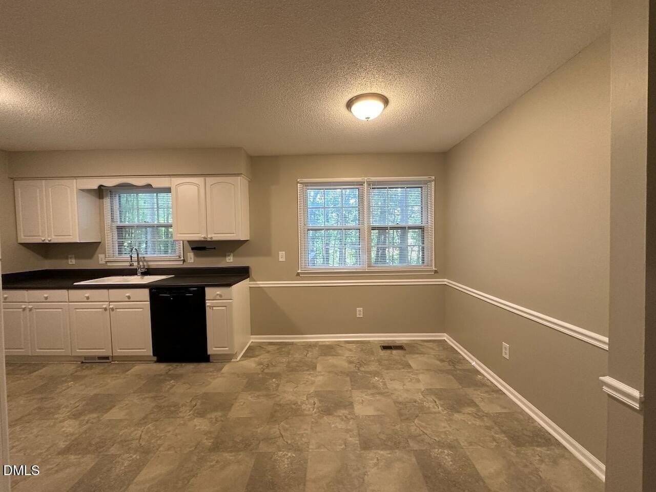 1505 Highland Trl - Photo 4 of 22