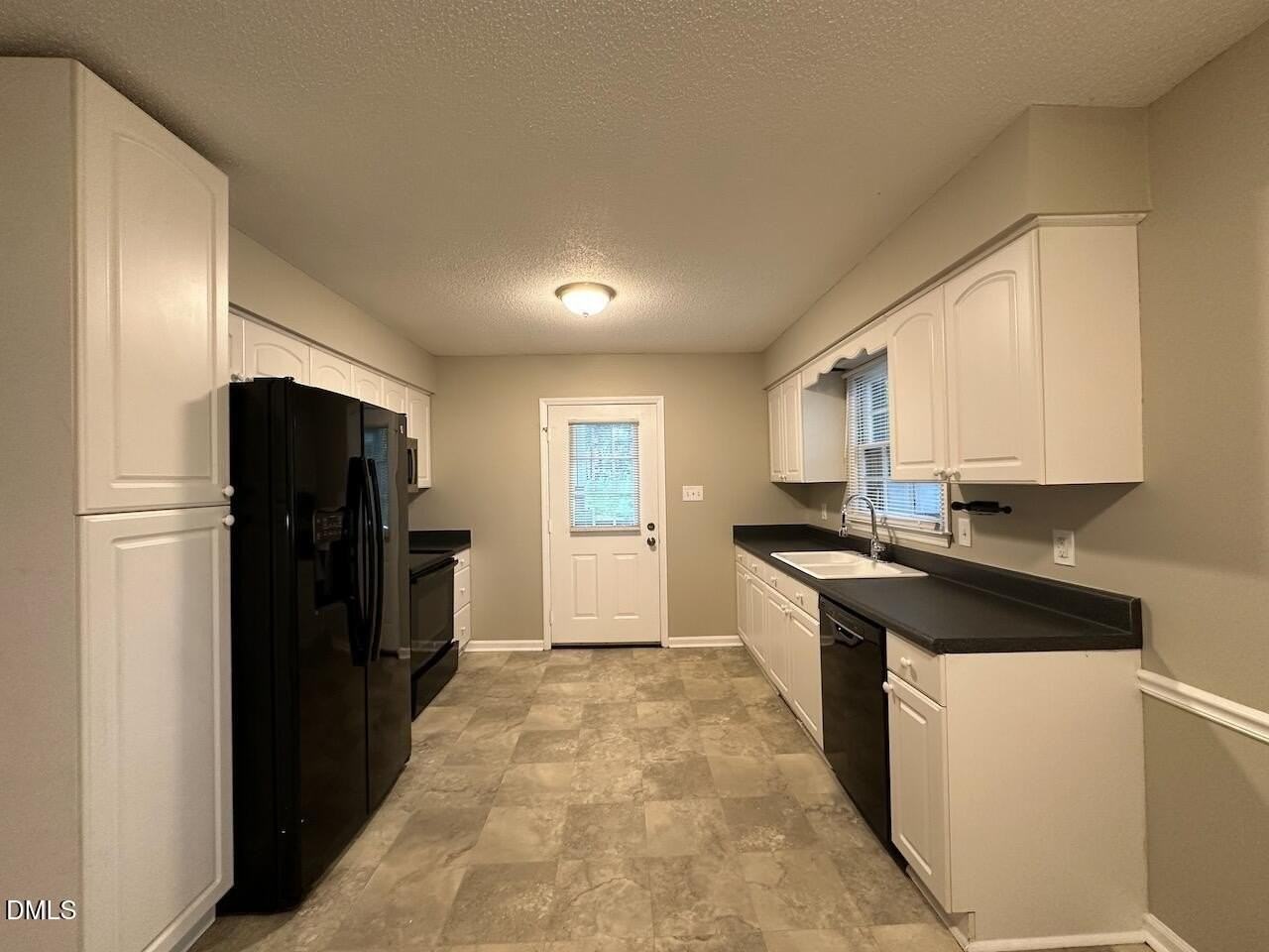 1505 Highland Trl - Photo 5 of 22