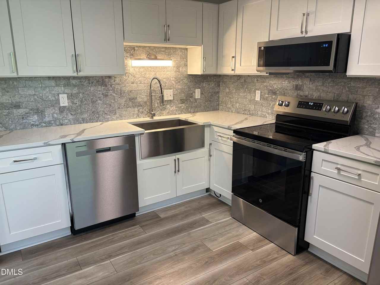 3901 Peppertree Pl - Photo 5 of 11