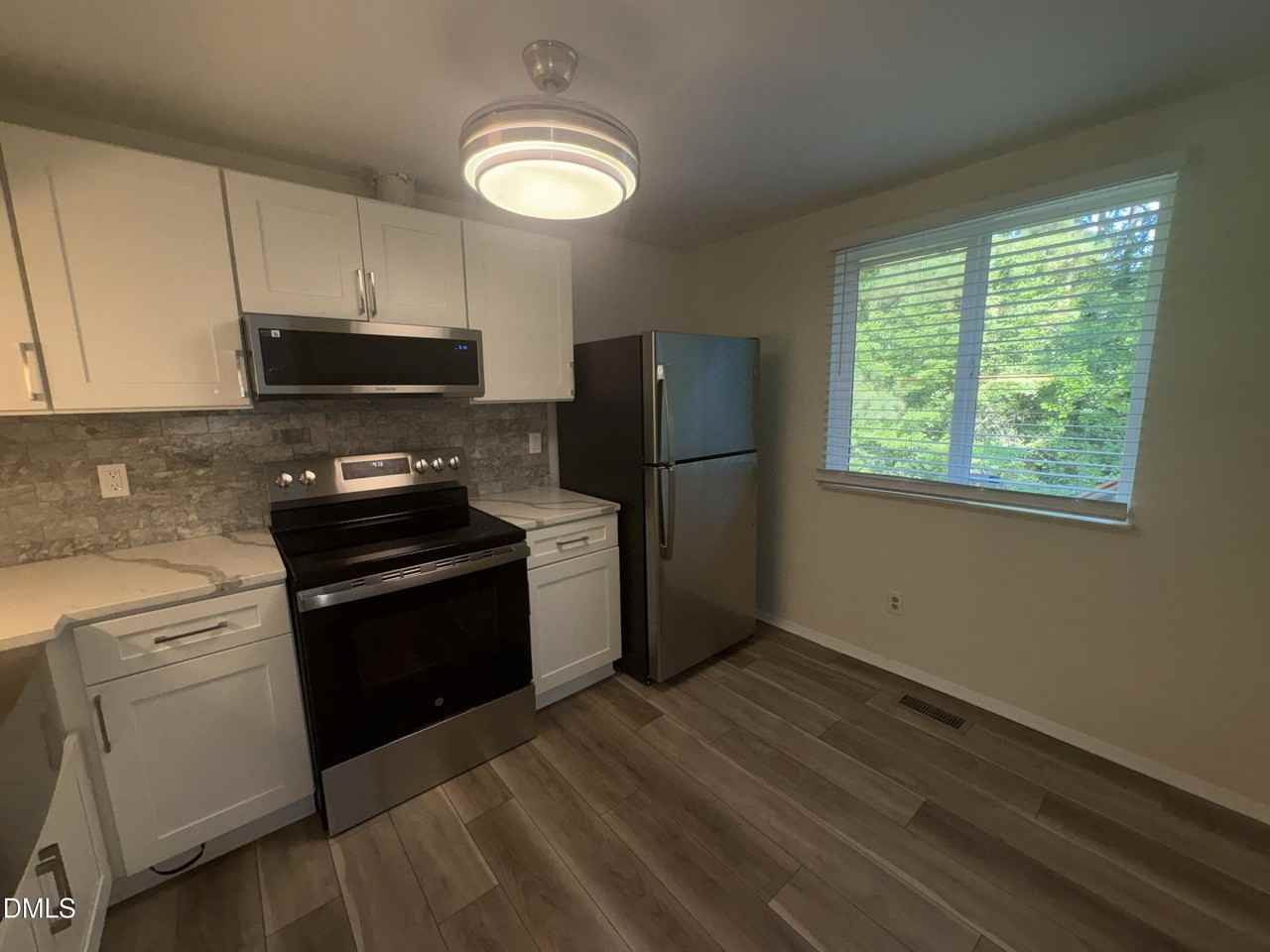 3901 Peppertree Pl - Photo 6 of 11