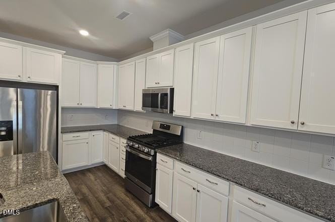 1038 Manorhaven Dr - Photo 4 of 37