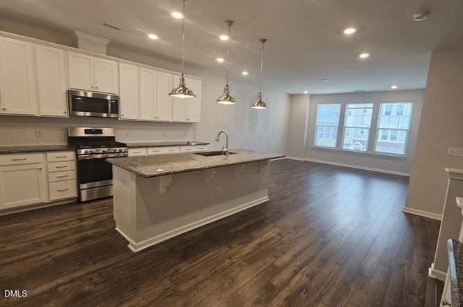 1038 Manorhaven Dr - Photo 5 of 37