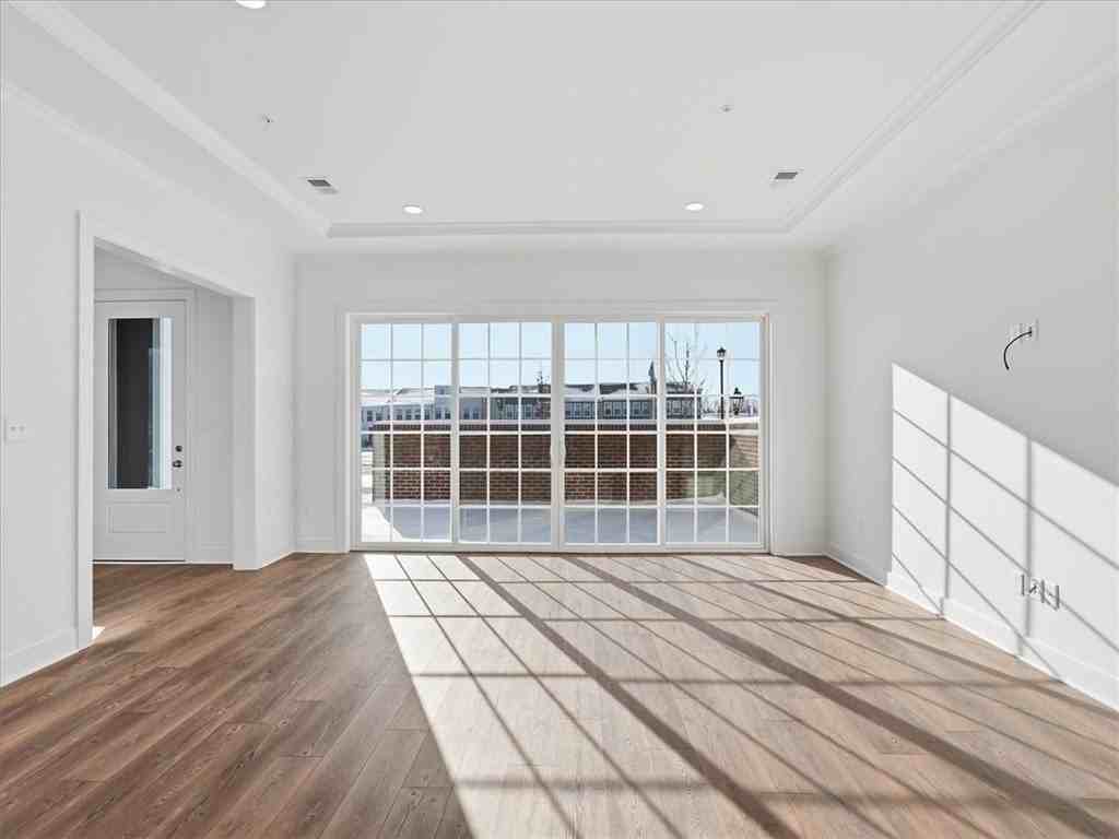 302 Highbridge Ln - Photo 4 of 29
