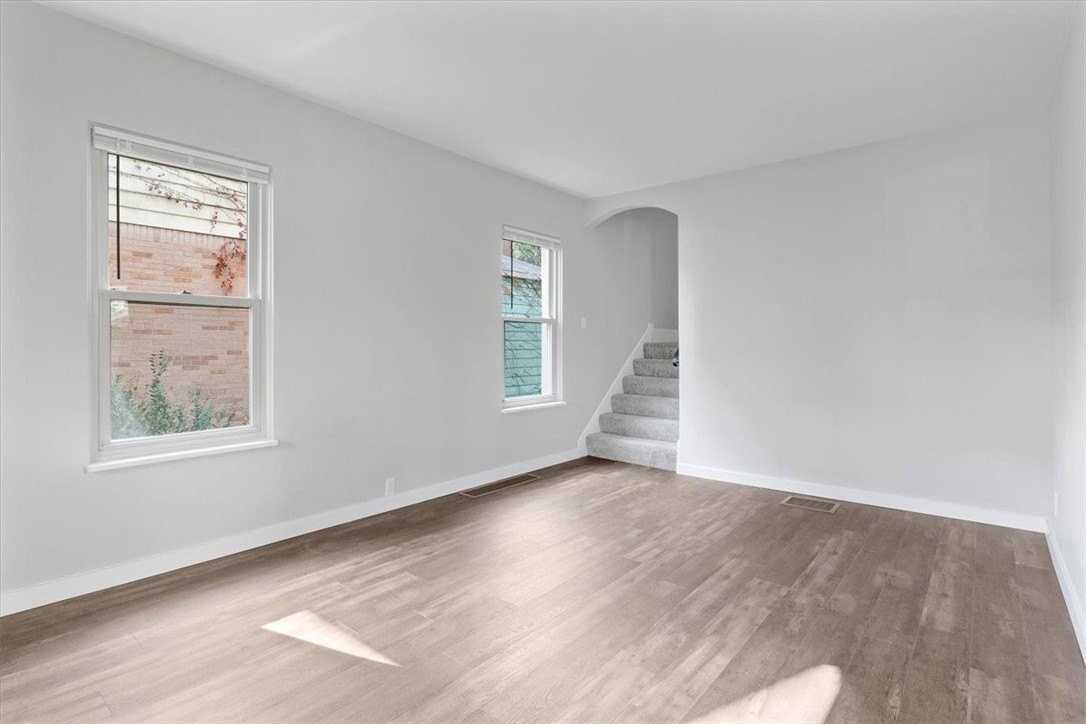 121 1st Ave - Photo 4 of 40