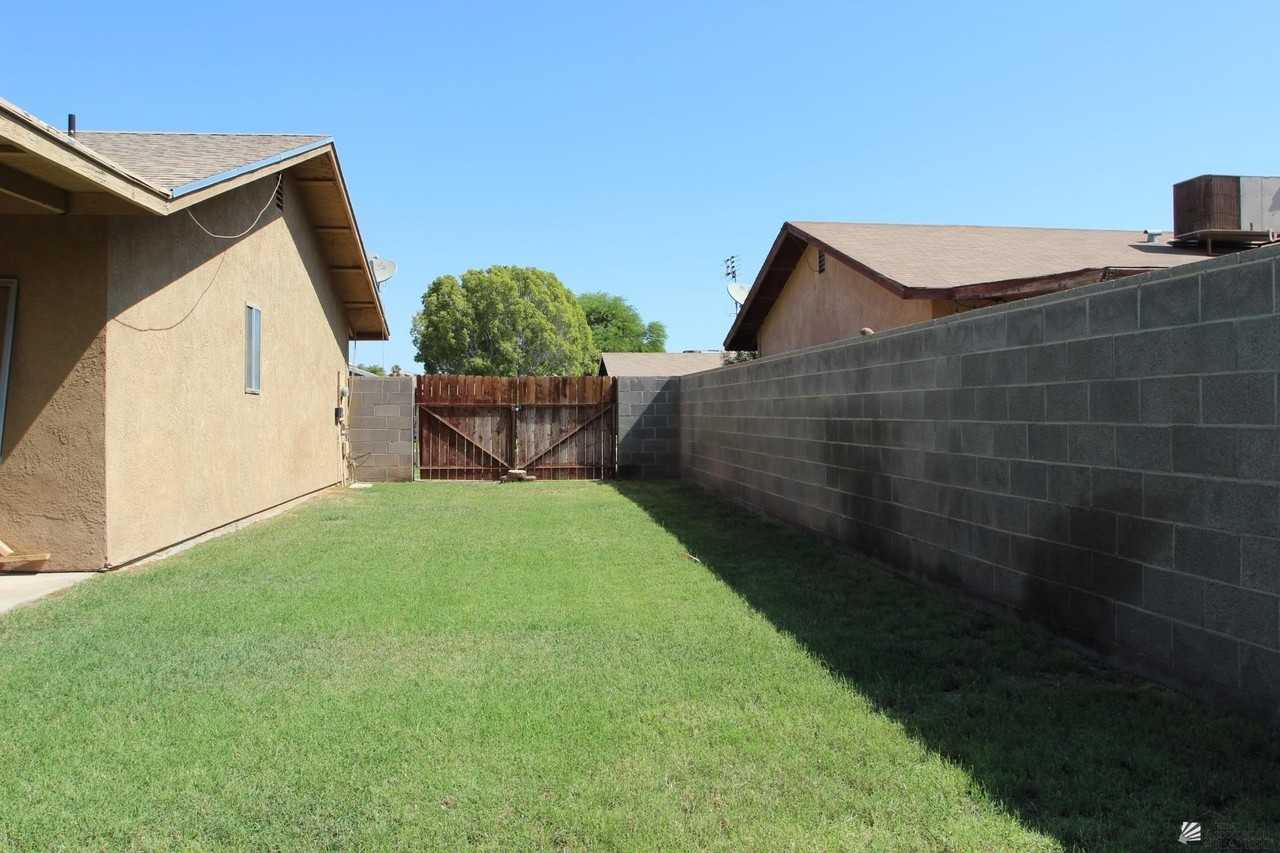 4563 W 18th Ln - Photo 2 of 18