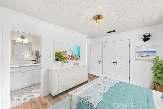 352 Cliff Dr - Photo 2 of 8