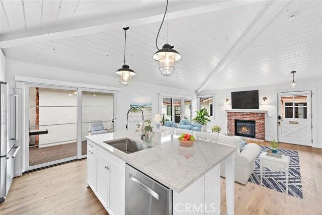 352 Cliff Dr - Photo 5 of 8