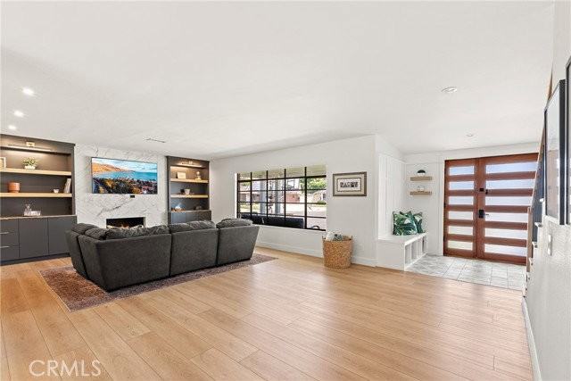 24701 Nympha Dr - Photo 5 of 8
