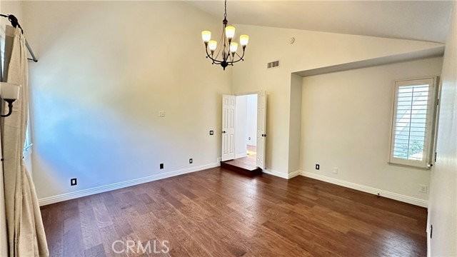 5514 E Crater Lake Ave - Photo 2 of 8